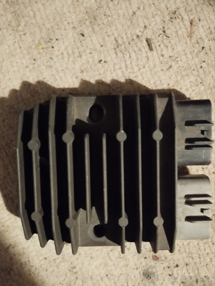 Regulátor Yamaha R1 2007-8