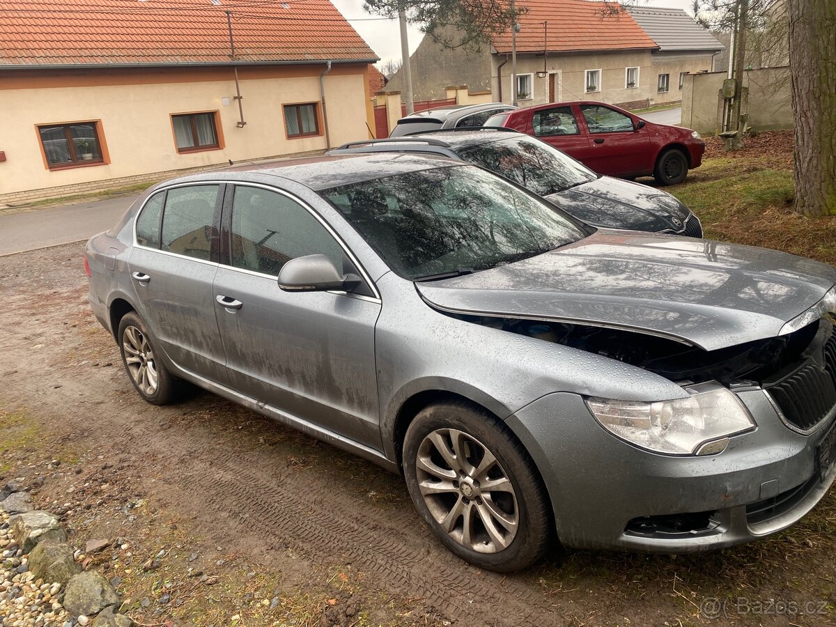 Superb 2 náhradní díly