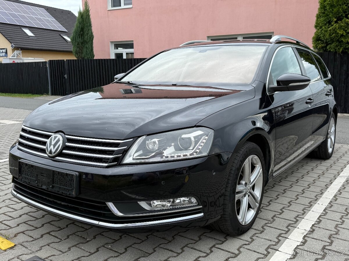 VOLKSWAGEN PASSAT 2.0 TDI 130KW 4X4 DSG NAVI XENONY KAMERA