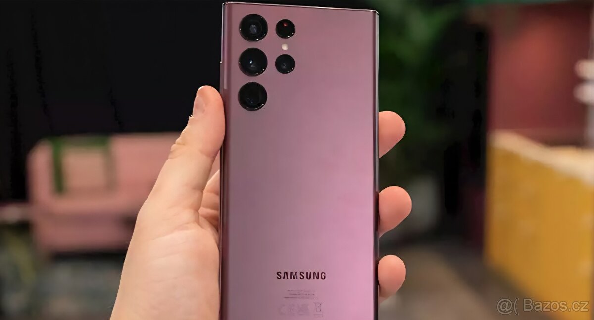 Zanovni telefon Samsung S22 Ultra a 3 darky pro nejrychlejsi