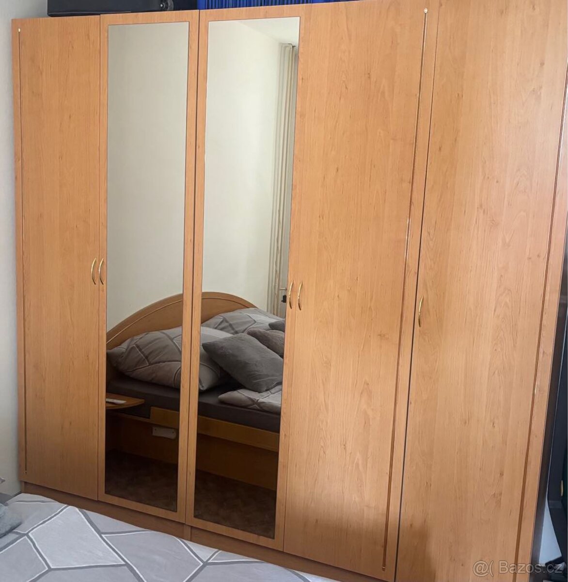 Skříně s komodami