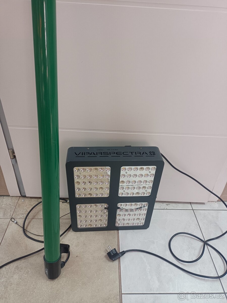 Topení do skleníku LightHouse Ecoheat 1220 mm a Led světlo