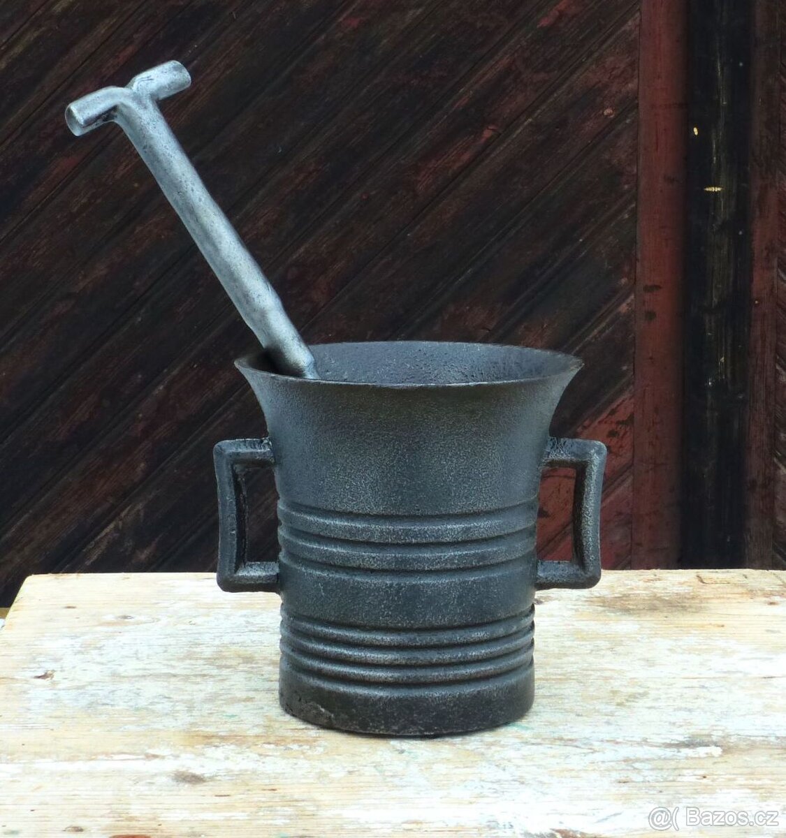 LITINOVÝ HMOŽDÍŘ