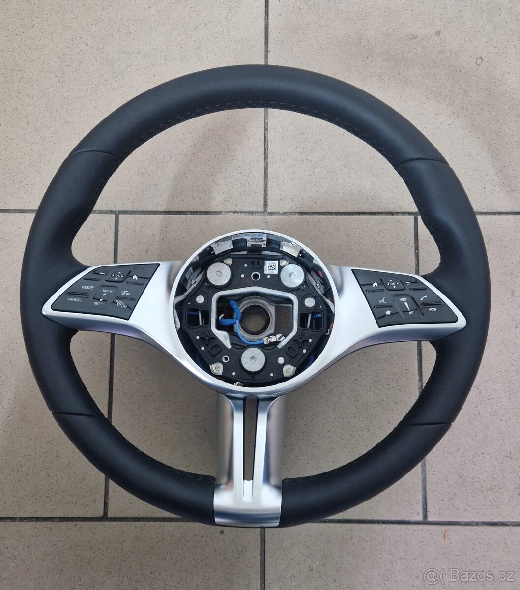 Volant MERCEDES BENZ A B C CLA V
