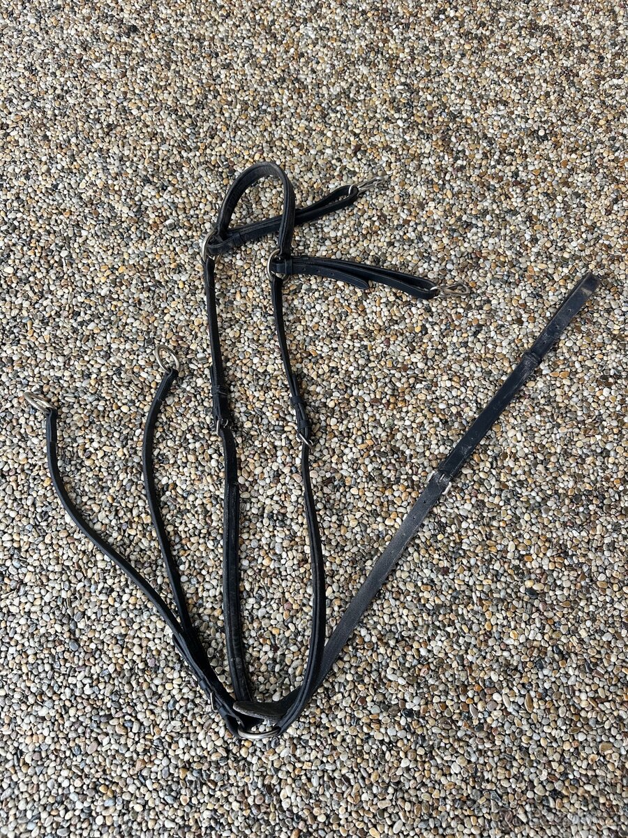 Černý kožený poprsník Full