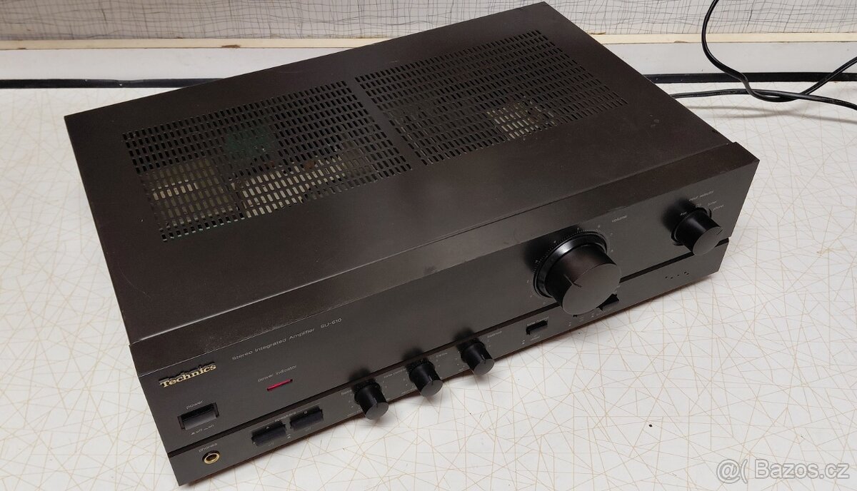Zesilovač TECHNICS SU-610