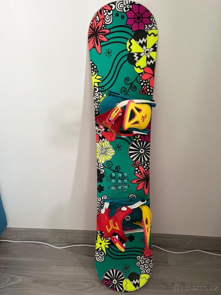Nabízím ultralehký dětský snowboard RIDE Blush 120cm.