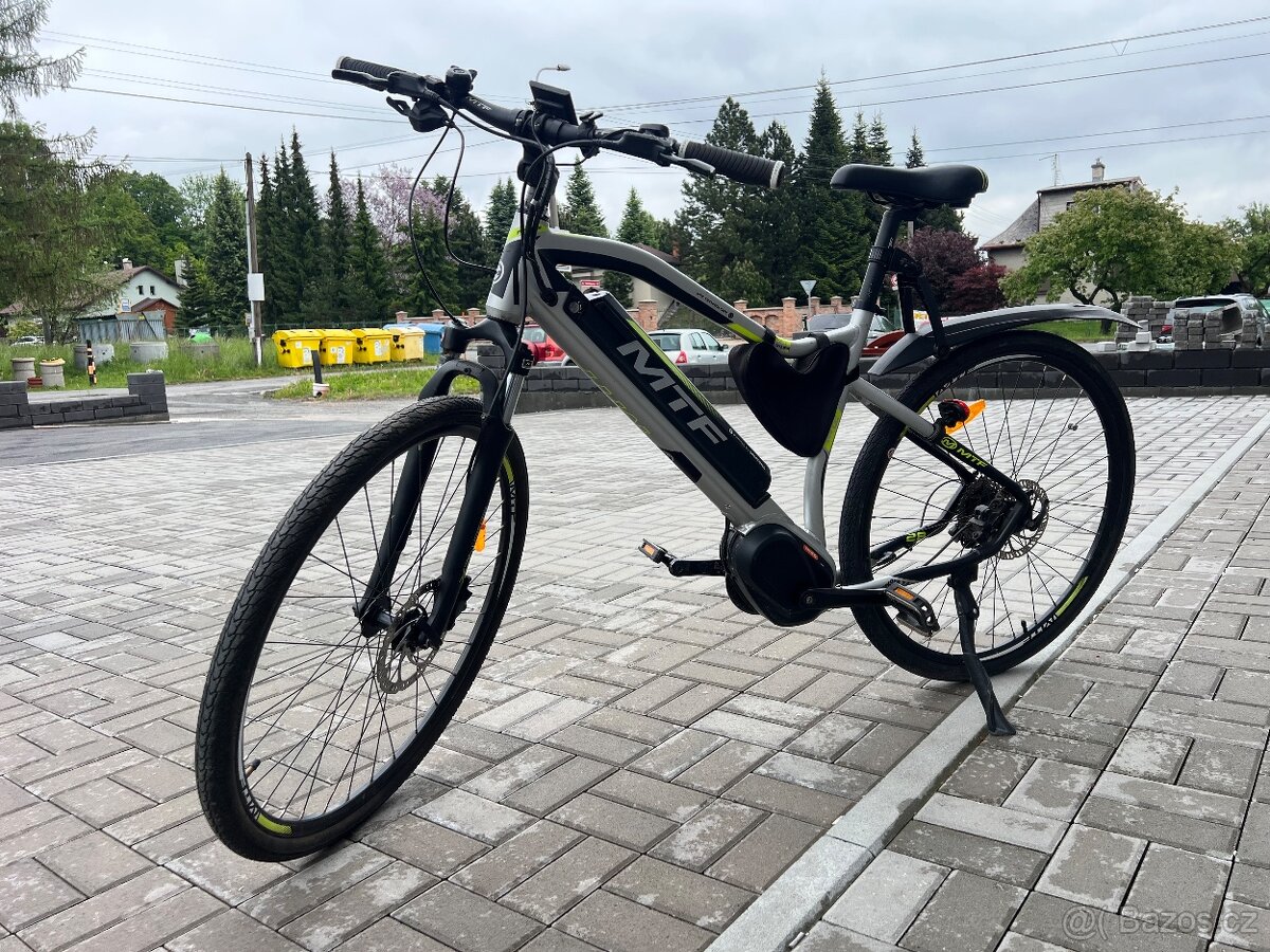 28" VÝKONNÉ TREKINGOVÉ, málo jeté, po servisu, 45km/h