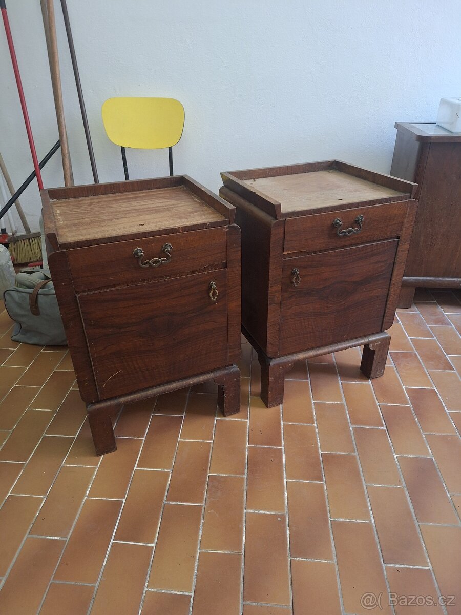 NOČNÍ STOLKY