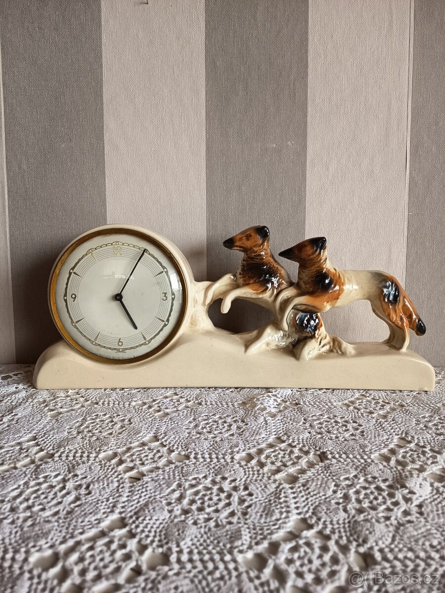 Starožitné porcelánové hodiny