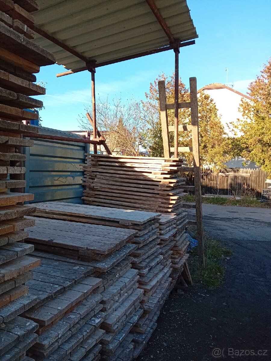 Podlážky na lešení