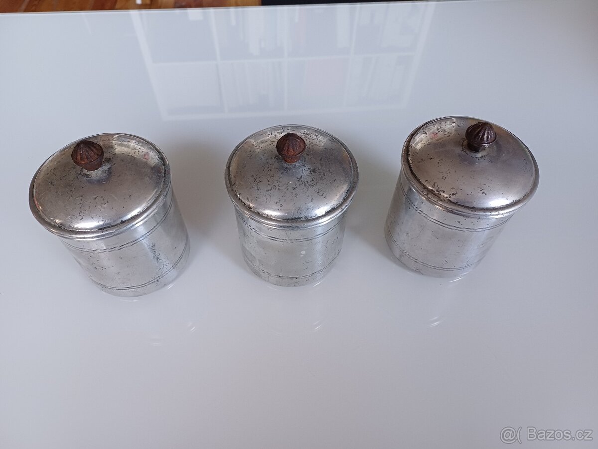 Starožitné dózy na potraviny