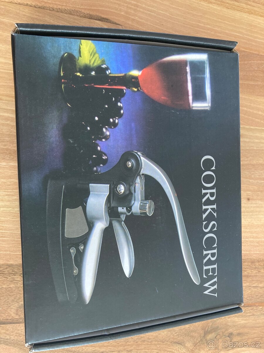 Pákový otvírák na vino