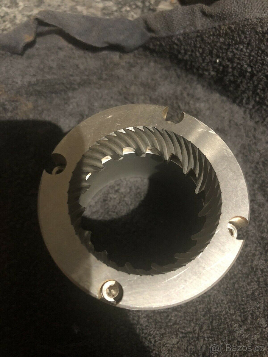 Mlýnek na kávu Kafatek Monolith MC1 2017