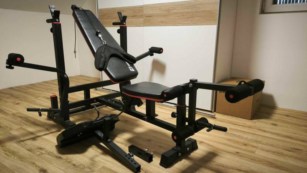 Tréninková lavice+vzpěračská tyč+závaží