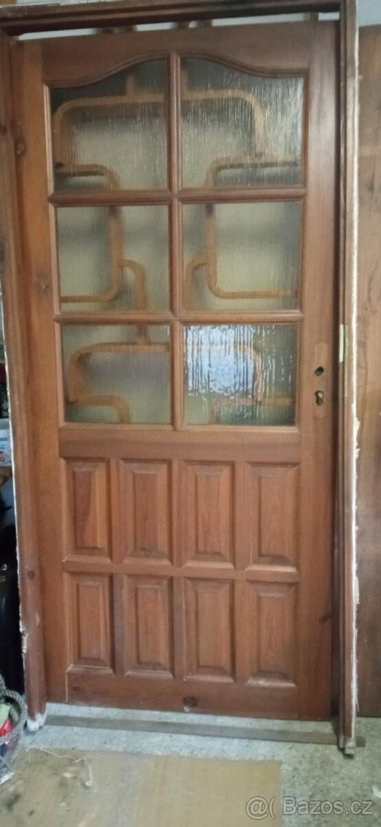 Dřevěné dveře s futry 90L,80P