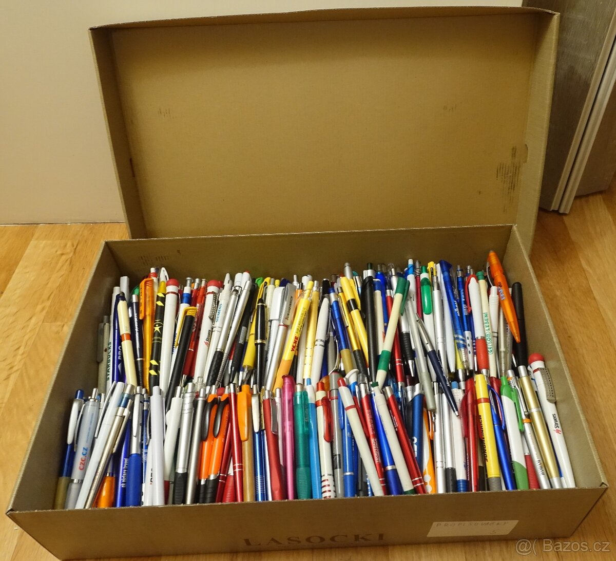 Velký konvolut cca 500 propisovaček – reklamní, firemní