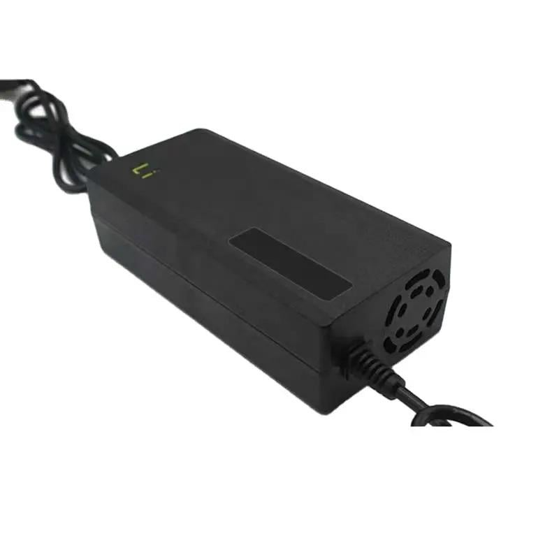 67.2V 2A Nabíječka 16S 60V Li-ion baterie konektor 3 pin IEC