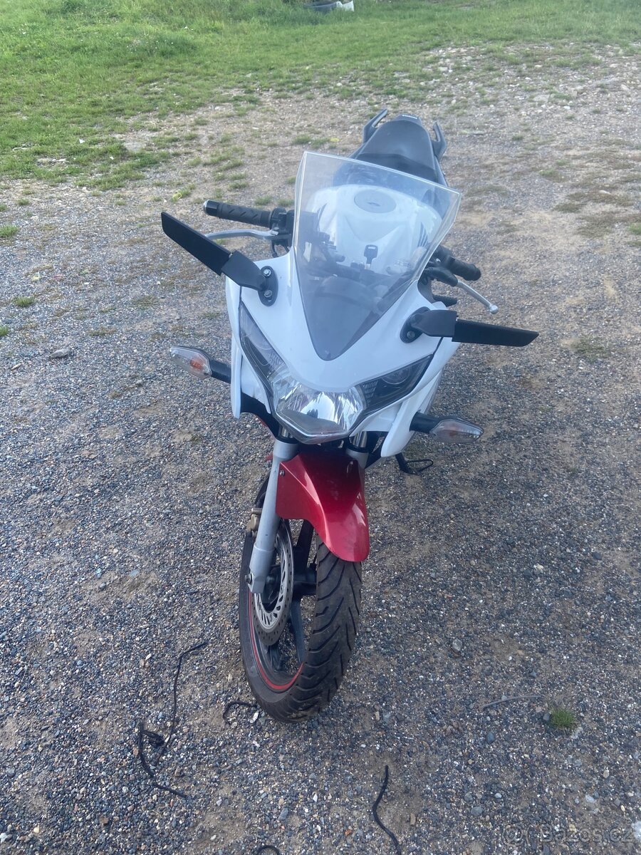 Cbr 125 2015