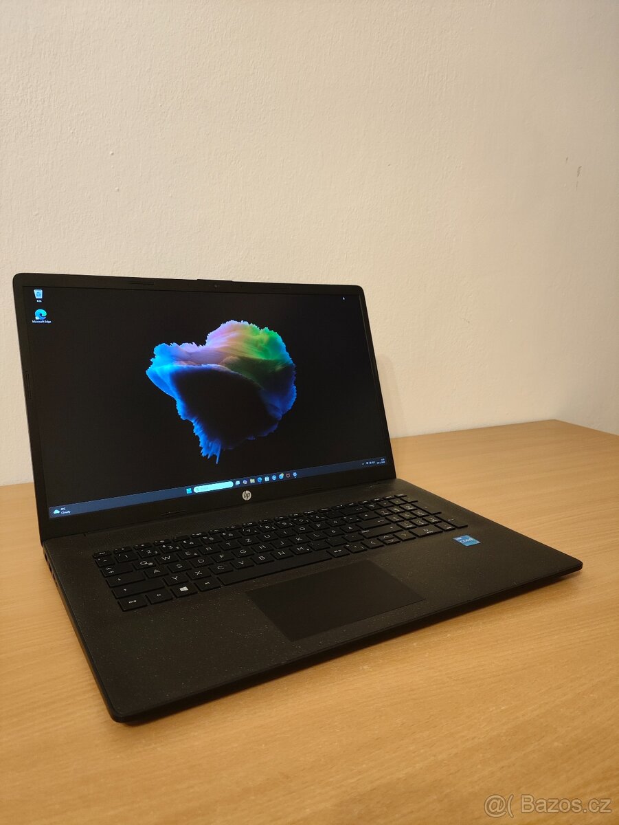 HP 17 – i3 / 16 / 512