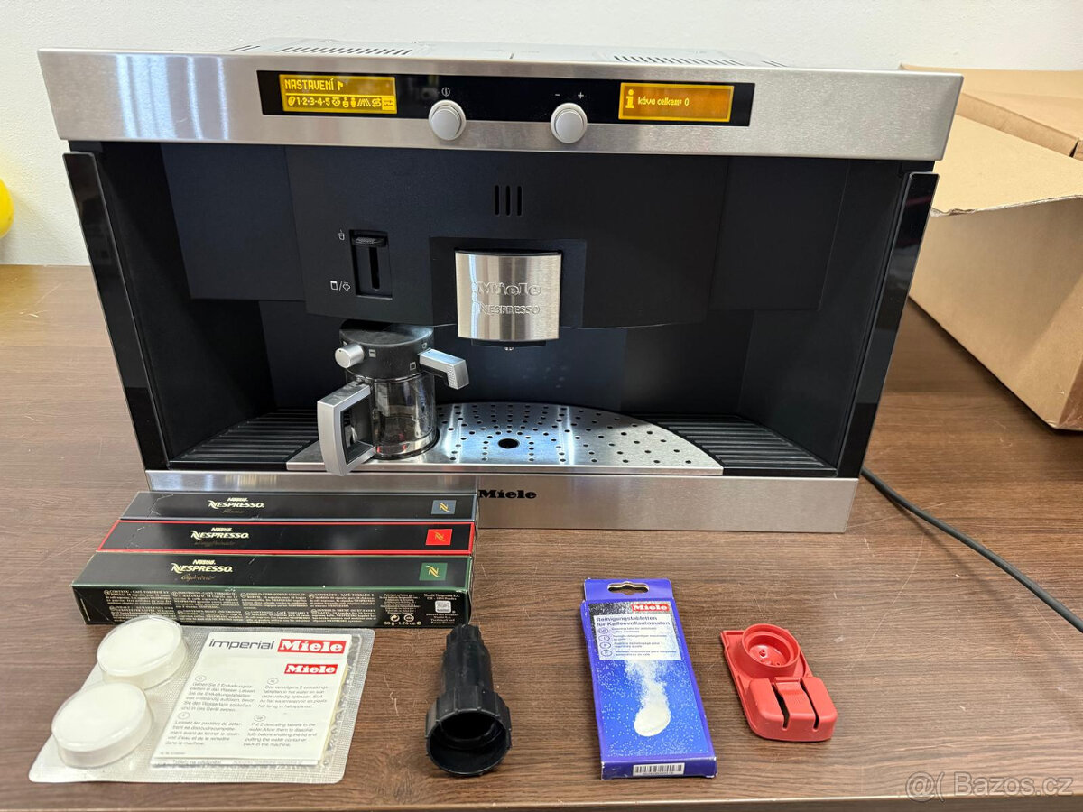 Kávovar Miele CVA2660 Nespresso