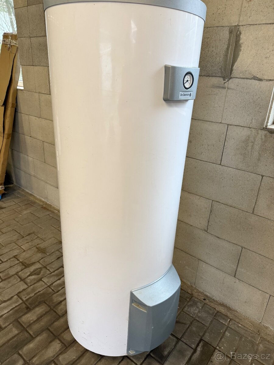 Bojler s výměníkem 300l