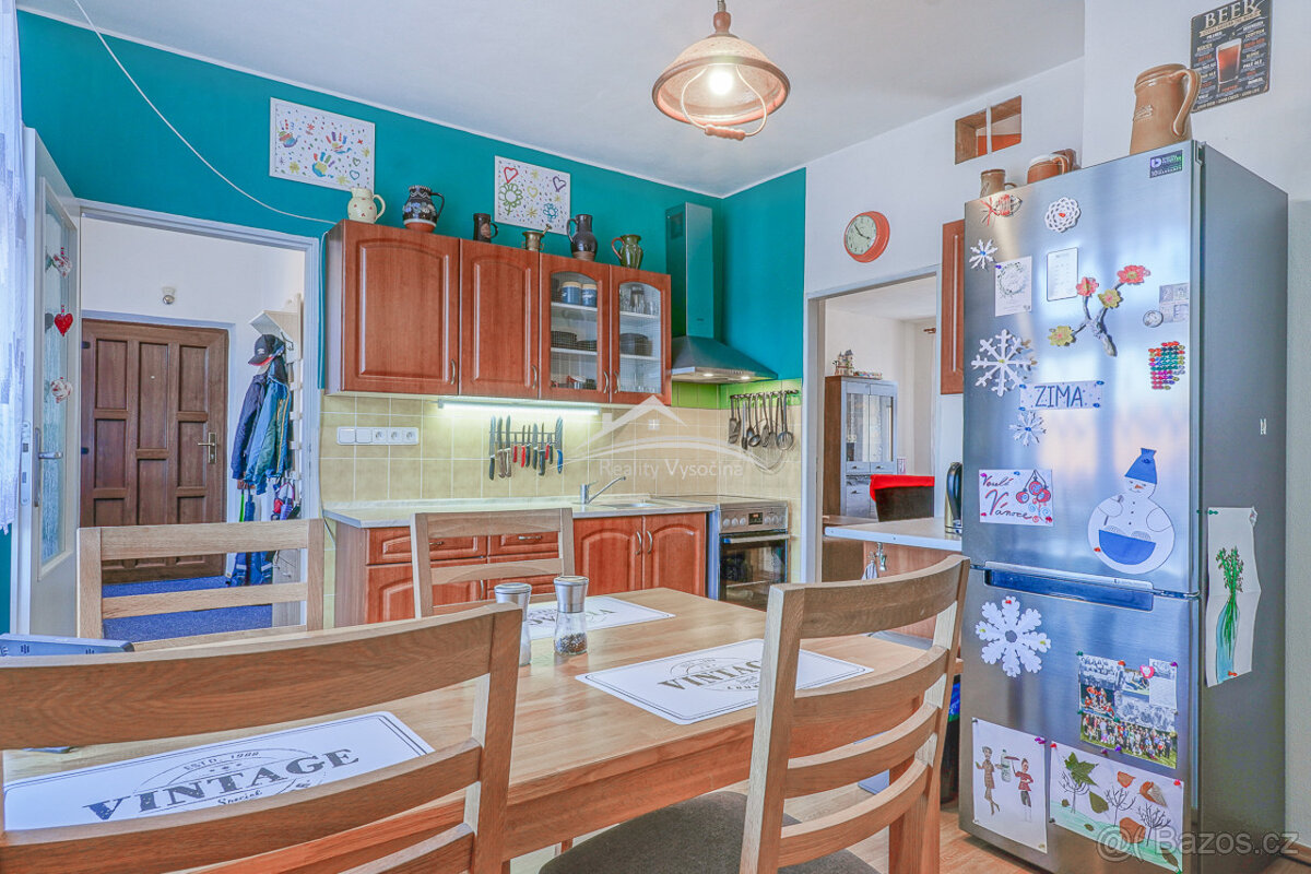 Prodej prostorného bytu 2+1 (68 m²) se zahradou a kolnou v T