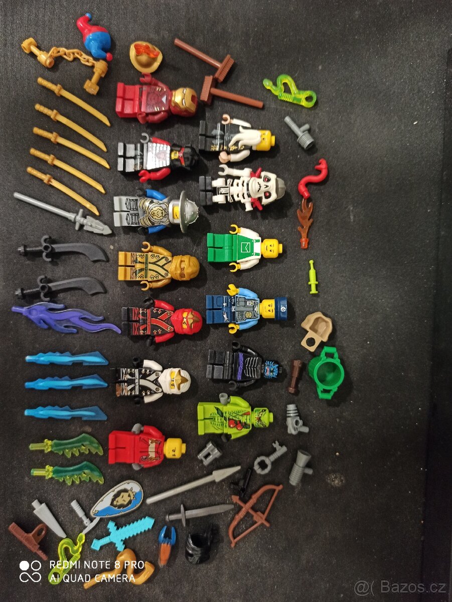 Lego postavičky + zbraně a ostatní