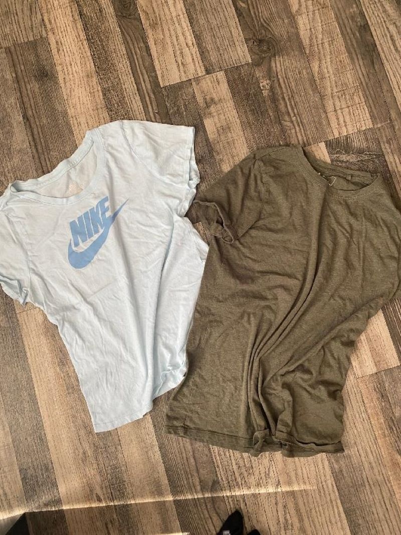 Pěkné Nike triko velikost 40/L