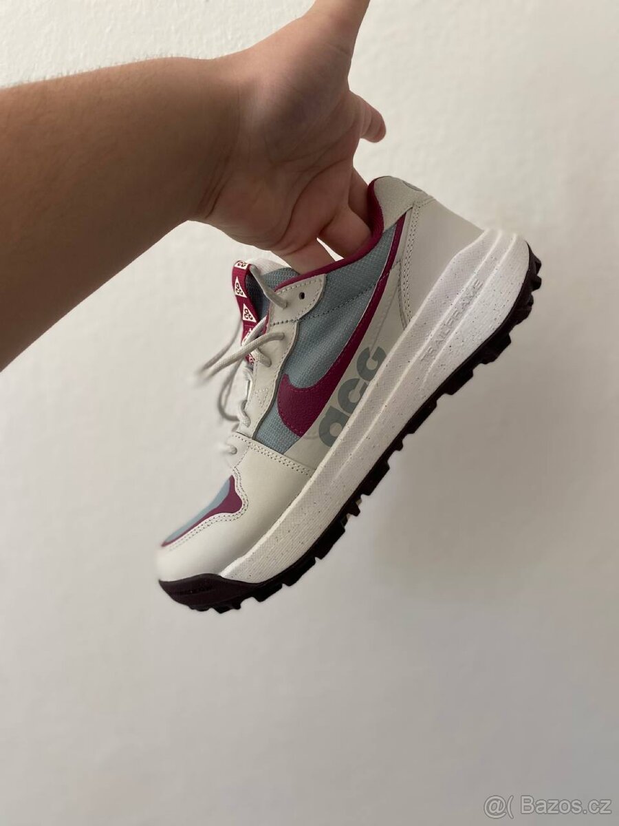 Nike ACG Lowcate