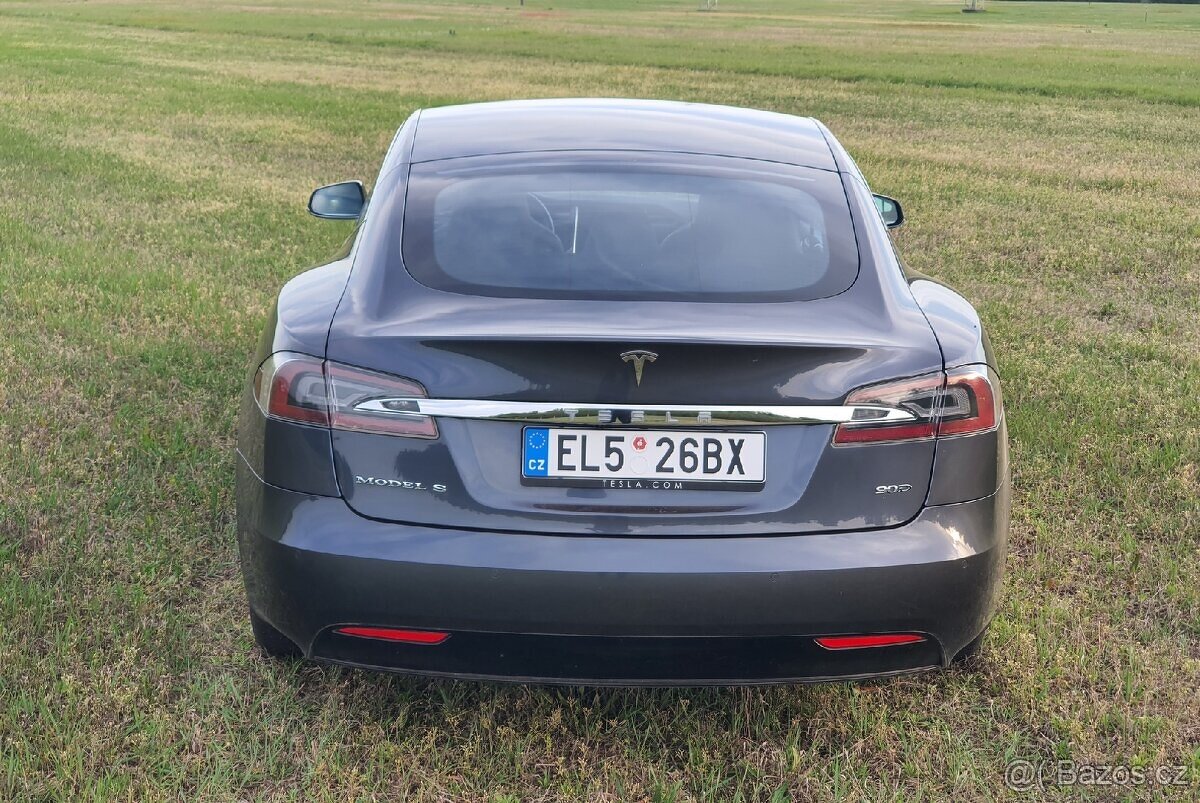 Tesla model S 90D, Nízký nájezd, DPH