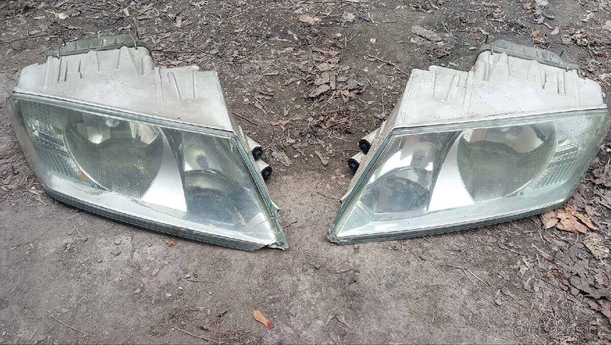 Přední světla Škoda Octavia 2 předface