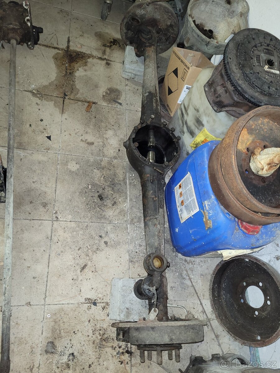 Prodám zadní nápravu na BMW 326.