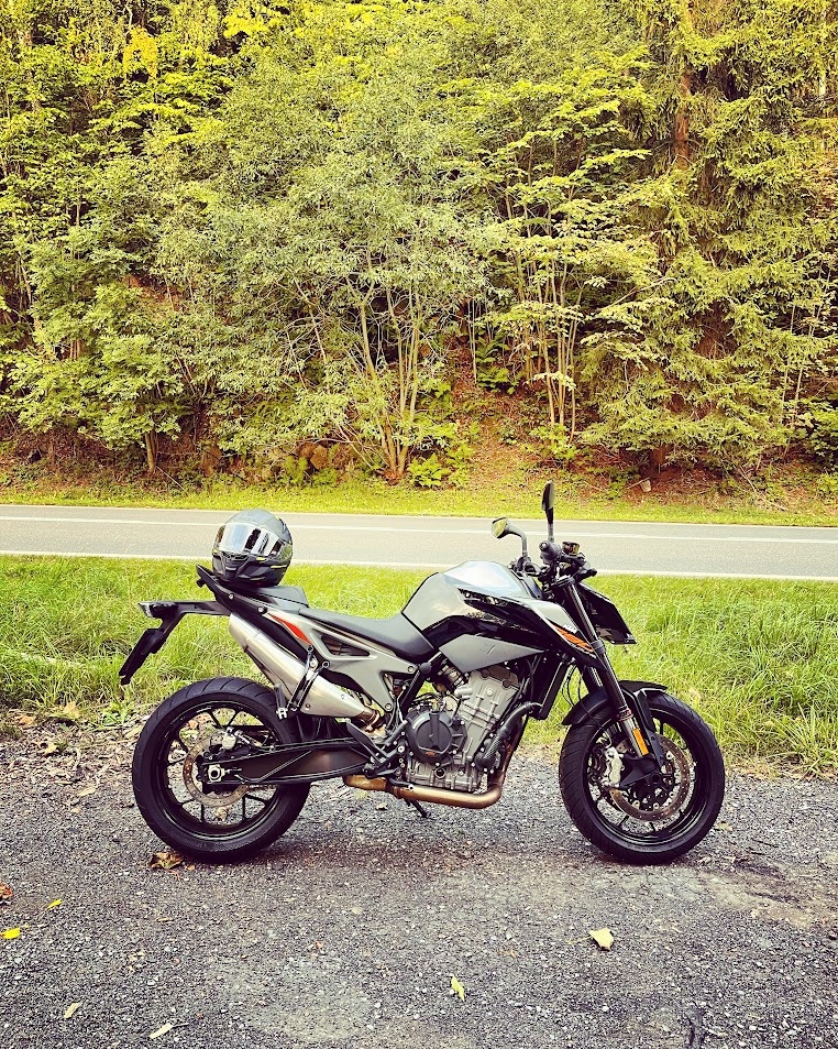 KTM duke 790