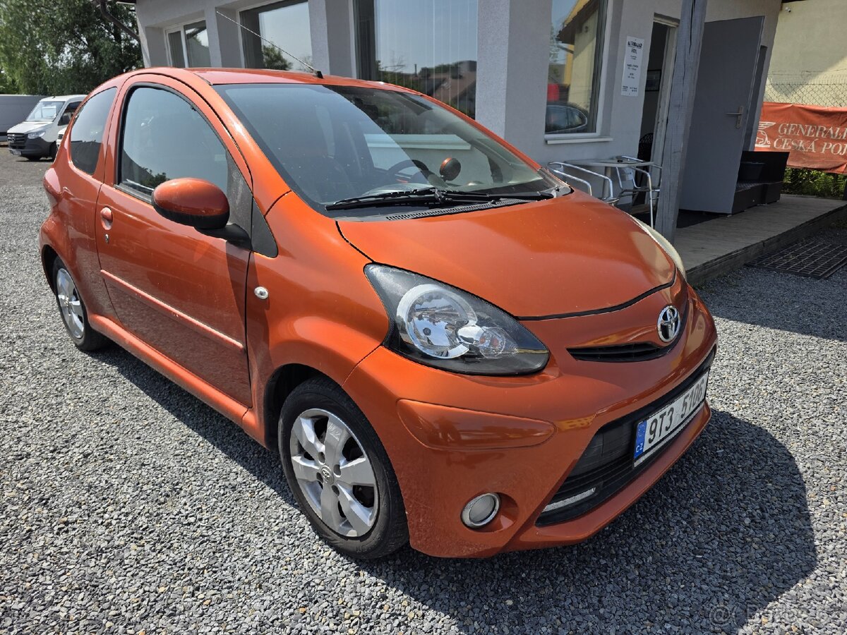 Toyota Aygo 1.0 Klimatizace Parkovací senzory