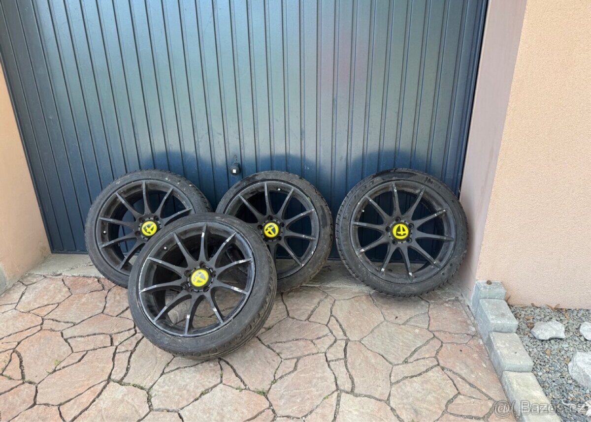 Alu kola 18” + pneu 255/35 R18 + 225/40 R18 – sportovní sada