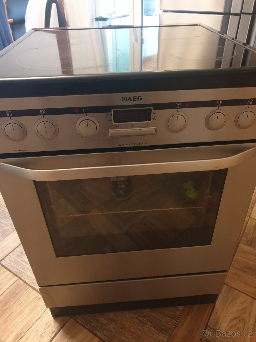 Sklokeramicky sporak AEG 60cm