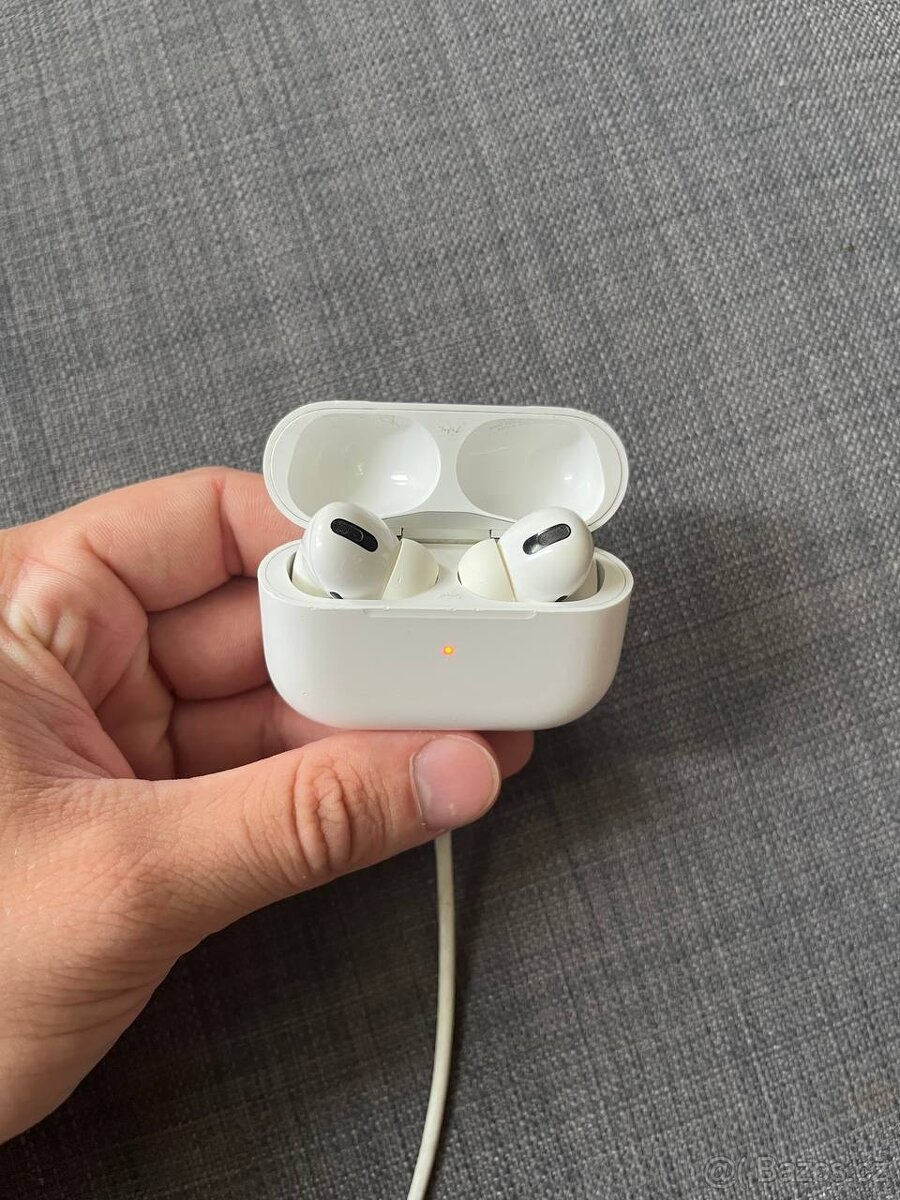 Nabíjecí case AirPods Pro 1. generace