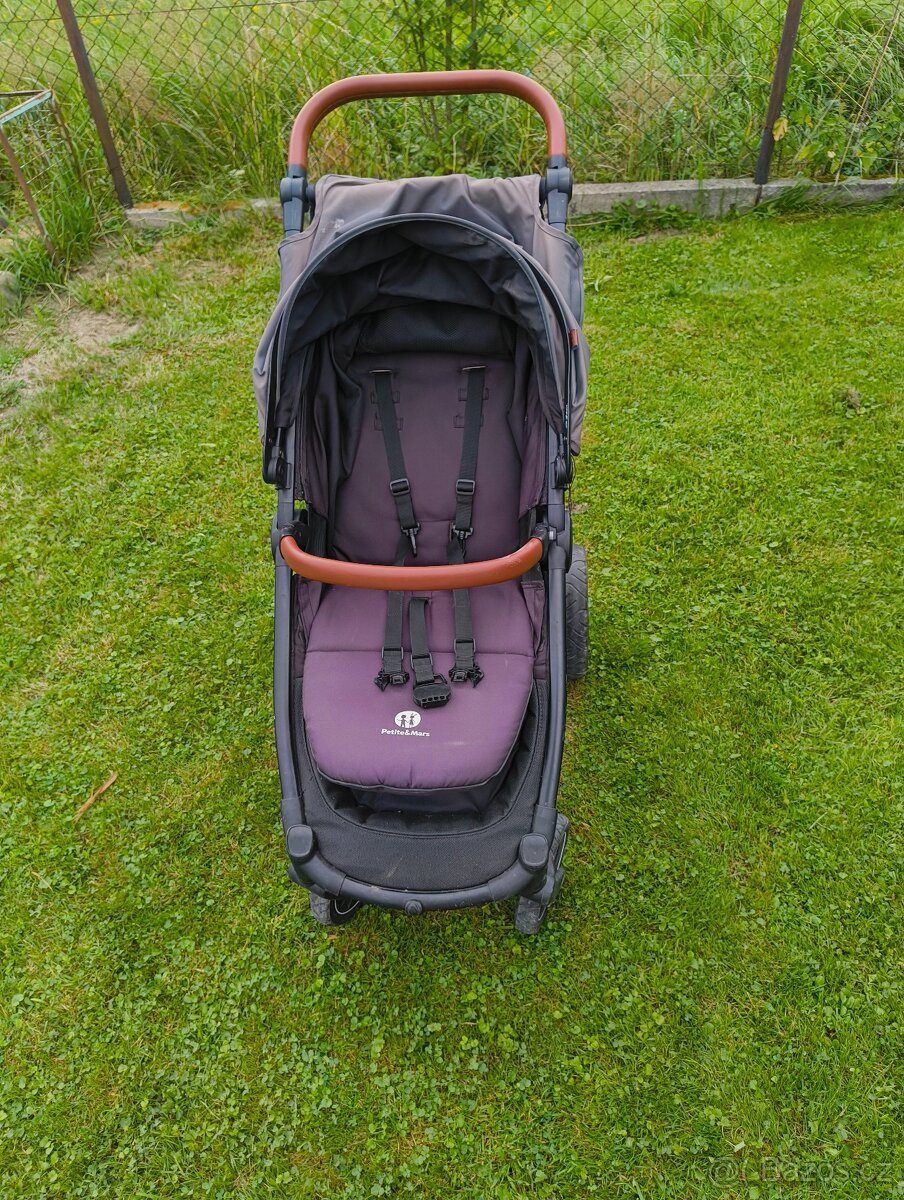 Dětský kočárek