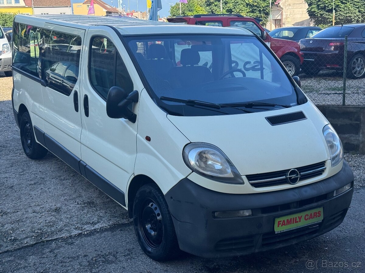Opel Vivaro, 2.0i,L2H1,1.MAJ,KLIMA,8MÍST