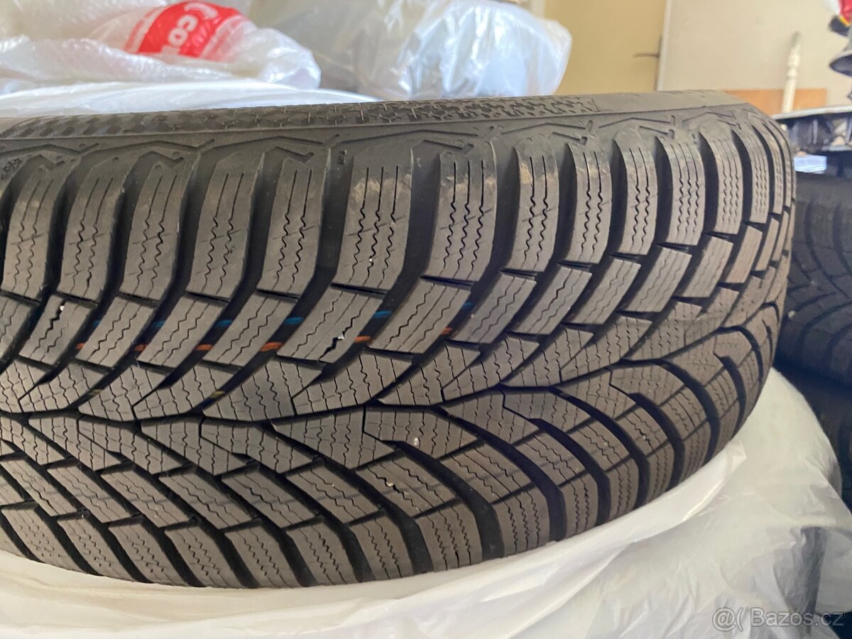 Zimni sada 215/60/16h xl Passat B8 NOVÉ