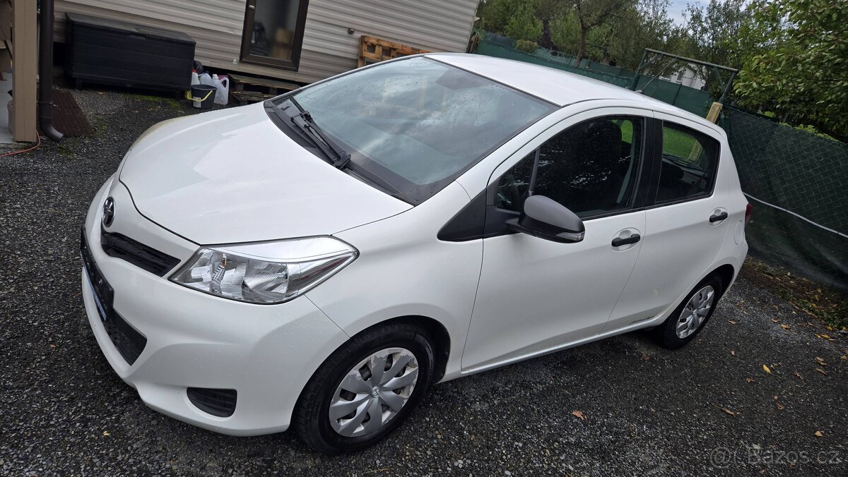 TOYOTA YARIS 1.0VVT-i 1MAJITEL