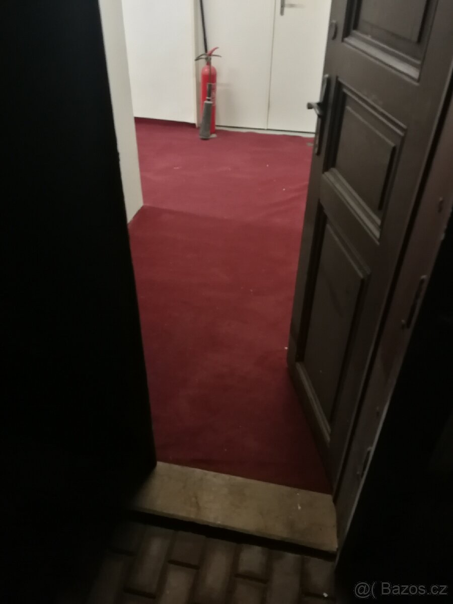 Nebytový prostor, byt. 40 metrů čtverečních