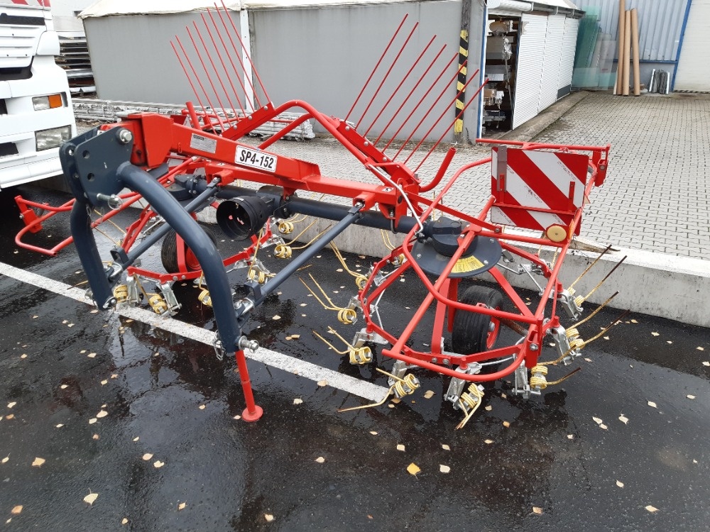 Univerzální obraceč-shrnovač píce Rožmitál SP4-152