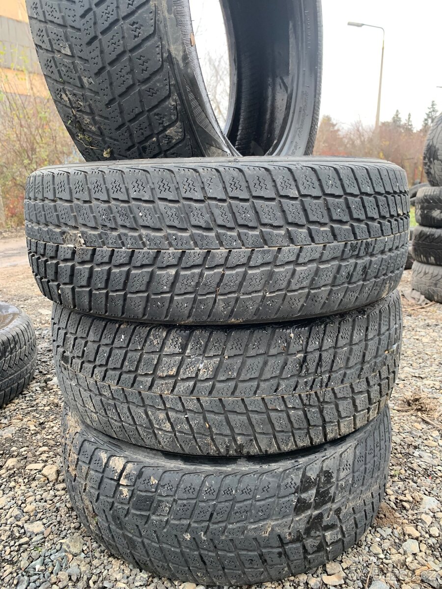 225/60 R17 zimní