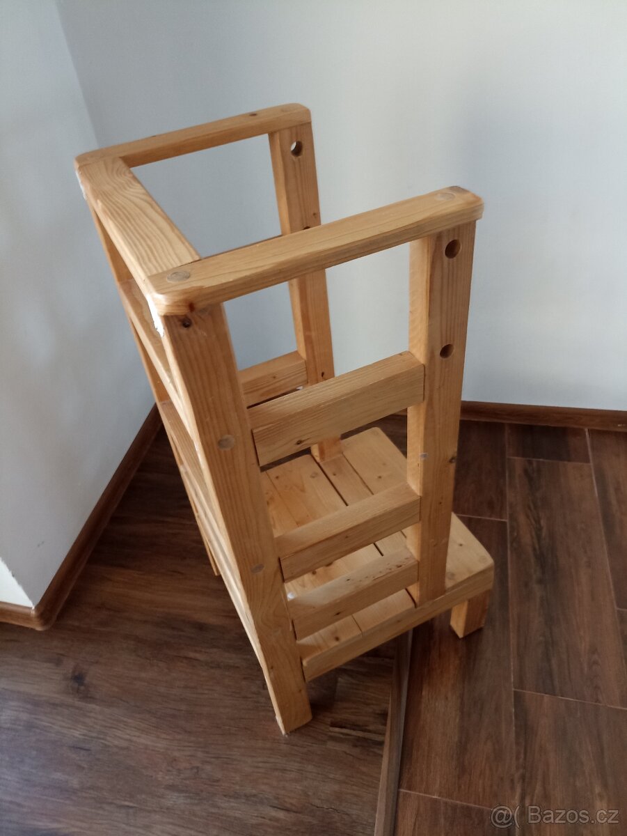 Dětská dřevěná rostoucí židle