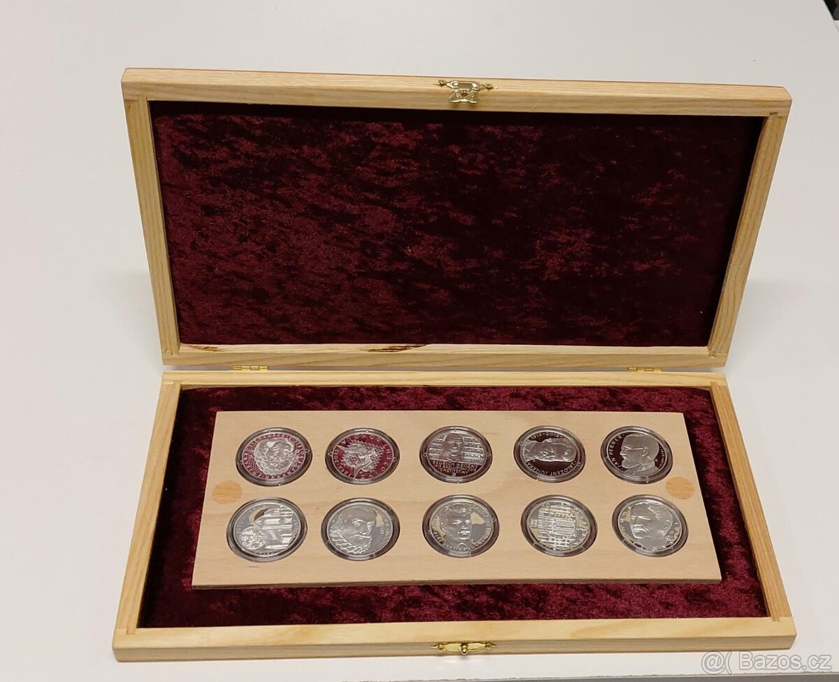 Luxusní dřevěná etue na 10 x Pamětní mince 200 Kč. Do průměr