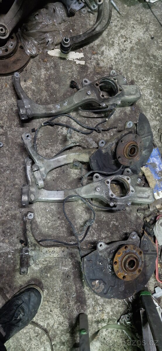 Leva predni tehlice audi A4 B6 B7 8E