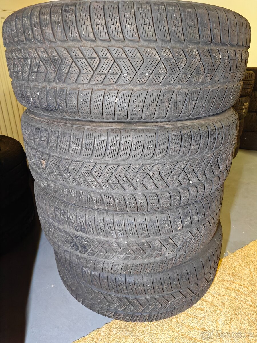 Sada 4ks zimních pneu Pirelli Scorpion  235x55 R20 105 H