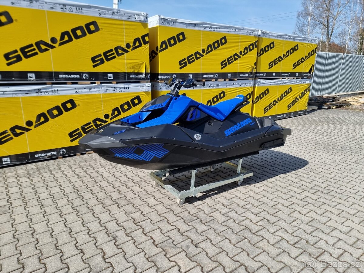 Sea - Doo SPARK TRIXX 900 HO ACE 2-up iBR 90hp modrá